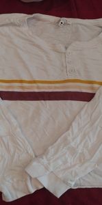 Adorable long sleeve crop top